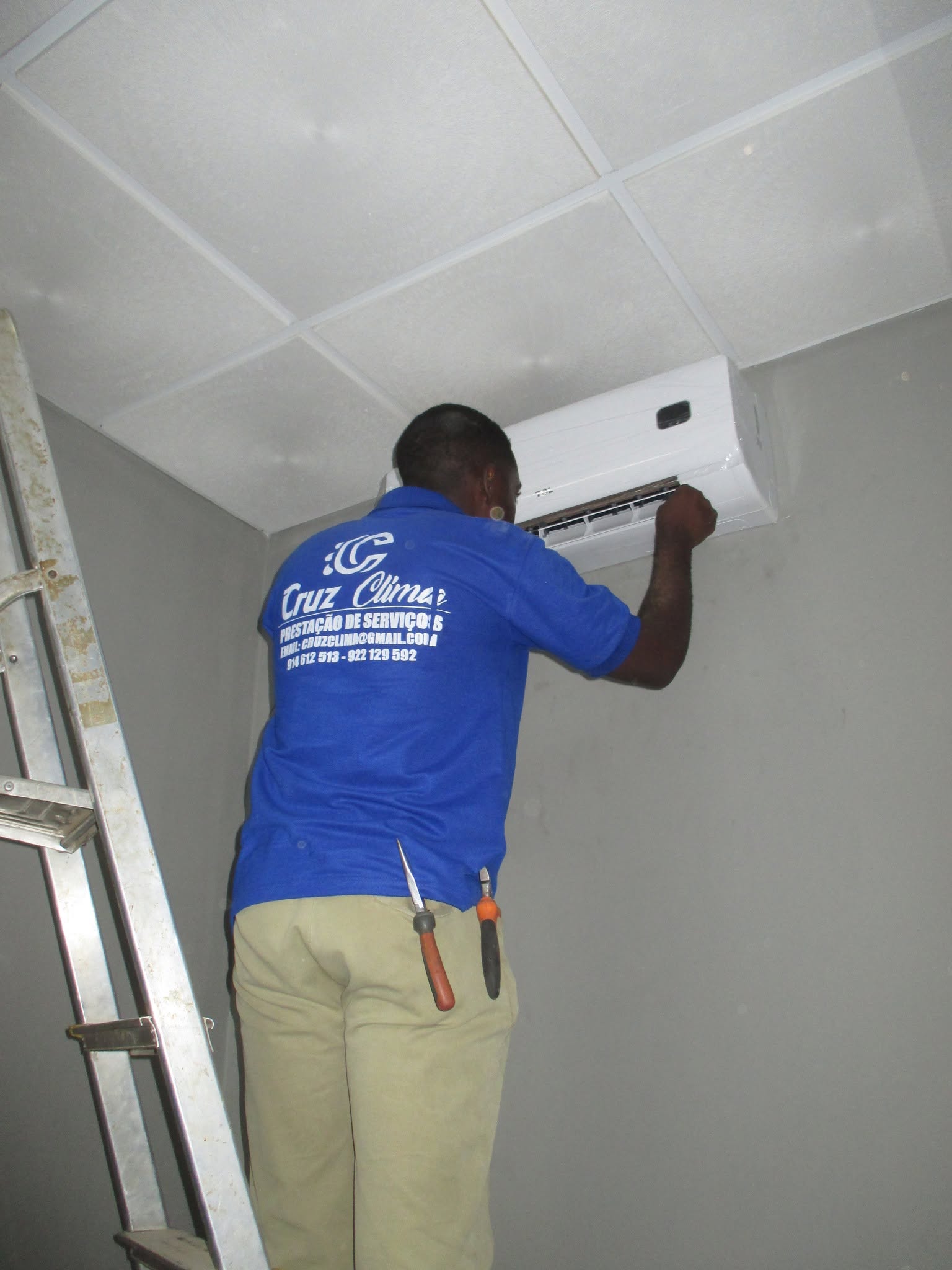 Instalação de ar-condicionado residencial em Luanda — Cruz Clima