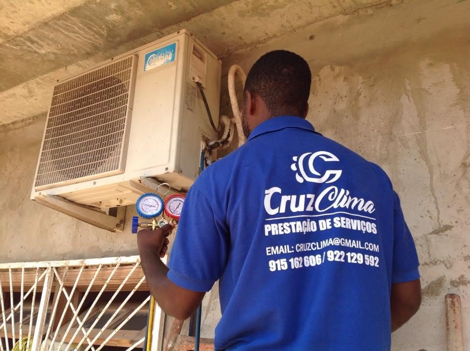 Manutenção preventiva de ar-condicionado residencial em Luanda — Cruz Clima